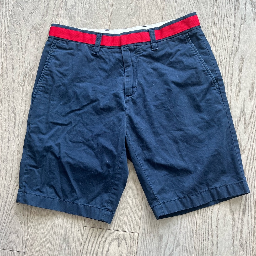 Tommy Hilfiger Men's Dark Blue Shorts in size 29